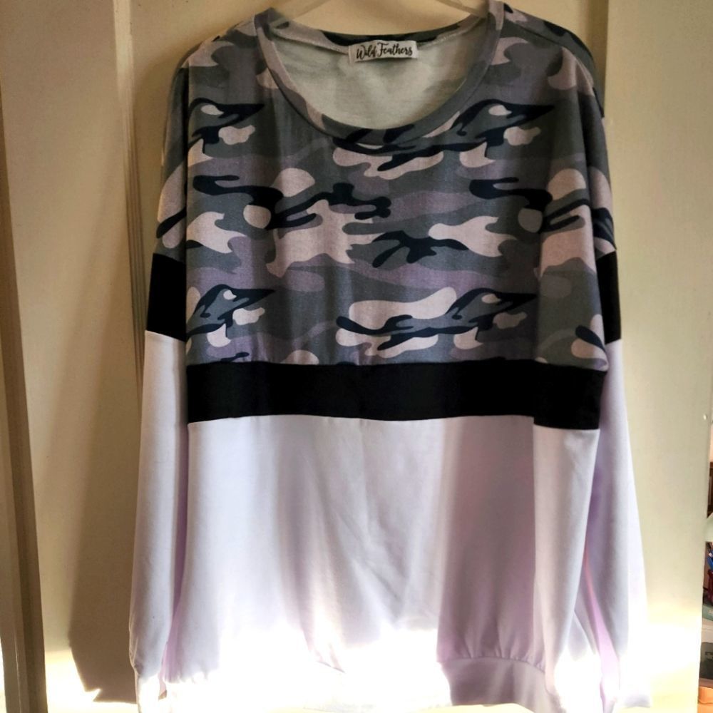 Like new, camo and white sweatshirt